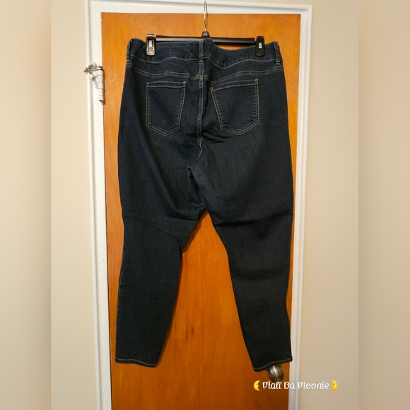 Torrid First at Fit High Rise 3 Button Jeans 20R - Picture 3 of 3